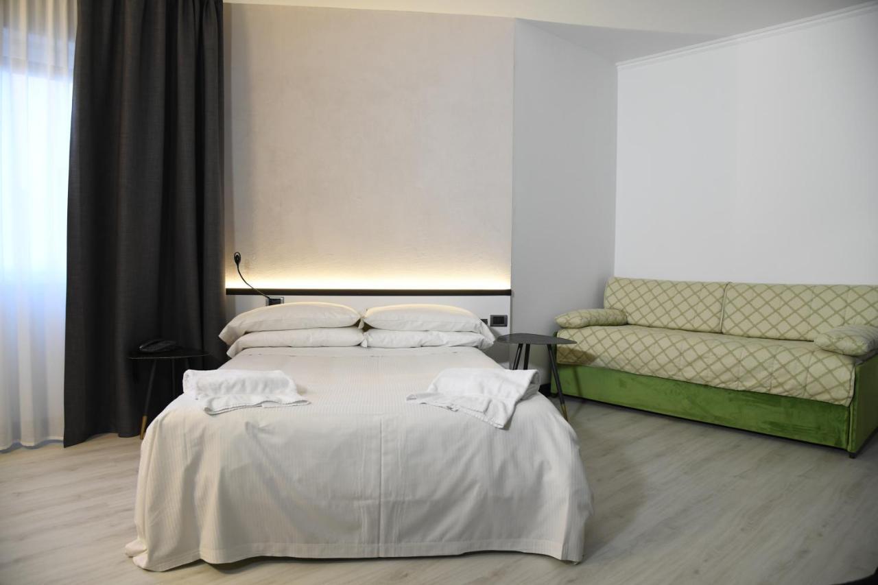Brianteo Hotel Residence And Restaurant Burago di Molgora Exterior foto