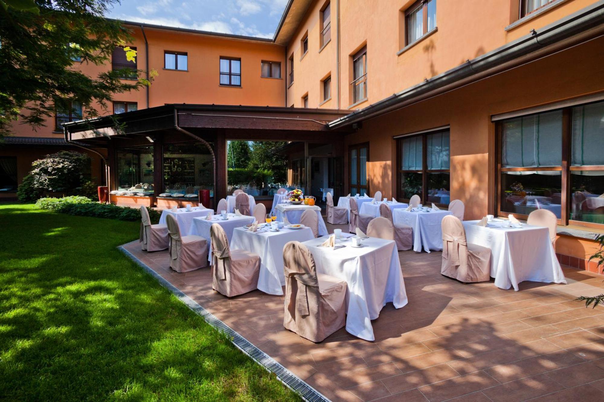 Brianteo Hotel&Restaurant Burago di Molgora Exterior foto