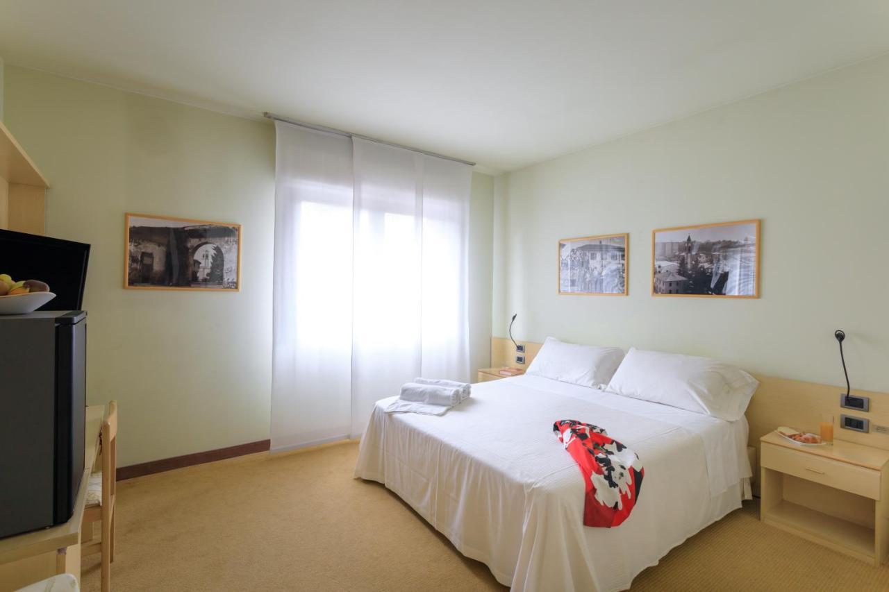 Brianteo Hotel Residence And Restaurant Burago di Molgora Exterior foto